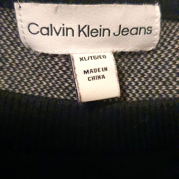 Black Calvin Klein Sweater - XL - Picture 3 of 7